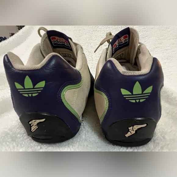 Adidas team Suede Racing shoe - almost new and in great condition. Size 11 US - Picture 4 of 4